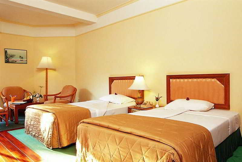 Palmeraie Beach Hotel, Rayong Ban Ang Kültér fotó